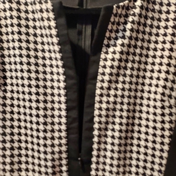 Homeyee Body-con Black and White Houndstooth 3/4 Sleeve Dress in Size 10 - Picture 7 of 12